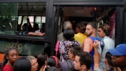 Cubanos analizan qué trajo el 2019 en materia económica Cubanos analizan qué trajo el 2019 en materia económica