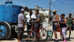 Cubanos reaccionan a resolución sobre entrega de ayuda a damnificados Cubanos reaccionan a resolución sobre entrega de ayuda a damnificados