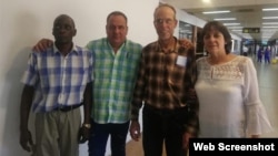 Los cuatro cubanos detenidos en Bolivia a su regreso a la isla.