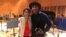 El cieneasta Ricardo Bacallao junto a la reconocida directora de orquesta clásica Tania León (Foto cortesía de Ricardo Bacallao)