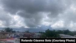 La ciudad de Pinar del Río en la tarde de este domingo: el paisaje antes de la tormenta.