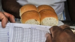 Cubanos opinan sobre situación con el pan Cubanos opinan sobre situación con el pan