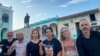 Los firmantes de la "Declaración de Camagüey", en el parque Martí de esa ciudad, el 21 de marzo de 2024.