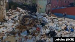 En un vertedero de basura en una calle de La Habana.