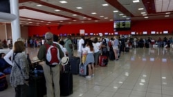 Info Martí | Más de 100 mil cubanos beneficiados con el “parole humanitario” Info Martí | Más de 100 mil cubanos beneficiados con el “parole humanitario”