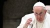 El Papa Francisco bendice a la audiencia en el Vaticano el 22 de febrero de 2023. (Photo by Andreas Solaro/AFP).
