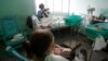 Madres con sus bebés recién nacidos en una sala del hospital materno Ramón González Coro, en La Habana. (REUTERS/Claudia Daut/Archivo)