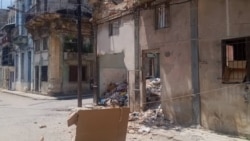 Vecinos de la Habana Vieja temen por labores de demolición en edificio en peligro de derrumbe. Vecinos de la Habana Vieja temen por labores de demolición en edificio en peligro de derrumbe.