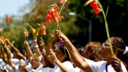 Dama de Blanco detenida y amenazada por la policía política cubana Dama de Blanco detenida y amenazada por la policía política cubana