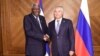 Esteban Lazo estrecha la mano del presidente de la Duma, Viasheslav Volodin. (Captura de pantalla/Duma Estatal de Rusia)