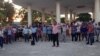 Religiosos rezan por la sanación de Cuba en la plaza de la Virgen del Camino. (Foto: Facebook)