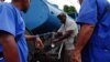 El agua se reparte por pipas en muchas localidades de Cuba.