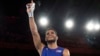 Erislandy Álvarez celebra tras ganar el oro en los Juegos Olímpicos de París 2024, en Francia. REUTERS/Peter Cziborra