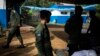 Soldados nicaragüenses vigilando las elecciones, en Managua, este 6 de noviembre del 2022. (Foto AP)