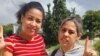 Daily Batista Pérez (izq.), junto a su hermana, Saily Núñez. (Foto: Facebook)