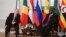 El presidente de Rusia, Vladimir Putin, y el presidente de Sudáfrica, Cyril Ramaphosa, en San Petersburgo, el 17 de junio de 2023. (Ramil Sitdikov/Photo host Agency RIA Novosti via AP, File)