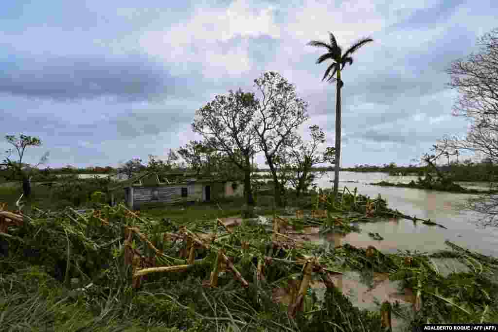 Una casa dañada en San Juan y Martínez, provincia de Pinar del Río, Cuba tras el paso del huracán Ian, el 27 de septiembre de 2022. 