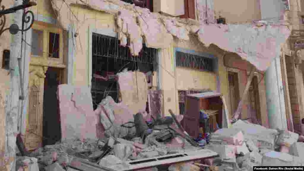 En horas del mediodía del 3 de noviembre se desplomó parcialmente un edificio ubicado en Prado y Refugio, en La Habana.