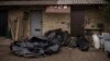 Cadáveres se amontonan en Bucha, Ucrania, donde los rusos han asesinado a centenares de ucranianos.