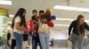 Primeros cubanos llegan a Miami bajo el nuevo programa de parole. (Captura de video/Telemundo 51)