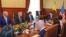 El secretario de Estado, Marco Rubio, se reúne con el presidente ecuatoriano Daniel Noboa y miembros del gabinete ecuatoriano en Quito, Ecuador, el 4 de septiembre de 2025.