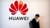 Logotipo de la firma china Huawei durante la feria PT Expo en Beijing, en octubre de 2019. (AP/Mark Sjefeelbein)