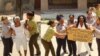 Cada domingo la policía política detiene a Berta Soler y otras Damas de Blanco por protestar pacíficamente y exigir libertad para los presos políticos.
