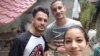 Andy García Lorenzo (centro) junto a su cuñado Jonatan López y su hermana, Roxana García Lorenzo. (Foto: Facebook)