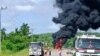 Accidente en la zona de Canasí, en la que un un camión rígido cisterna matrícula B231121, de TRANSCUPET, que transportaba nafta solvente de uso industrial, se volcó. (Foto: Facebook/Radio26)