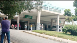 Cubanos se quejan de situación con el dengue: hospitales llenos y casas sin fumigar Cubanos se quejan de situación con el dengue: hospitales llenos y casas sin fumigar