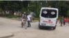 Ambulancia que trasladaba al hospital al joven Andy Agüero. (Foto: Facebook)