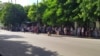 Una parada de la ruta 400 en La Habana, según escribe en su cuenta de Twitter Sandra Madiedo Ruiz y atribuye la foto a Rafael Martínez.