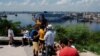 Turistas en La Habana el 4 de junio.