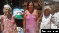 Hortensia Alfonso Vega fue desalojada junto a sus familiares.