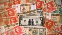 Se desbocan precios del dólar y el euro en el mercado informal cubano Se desbocan precios del dólar y el euro en el mercado informal cubano