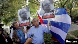 Archivo - Protestas en Chile previo a visita de Raúl Castro