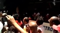 Vecinos en La Habana se indignan con represora de Damas de Blanco Vecinos en La Habana se indignan con represora de Damas de Blanco