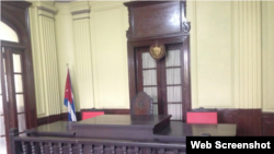 Tribunal municipal.