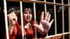 Conducen al tribunal a la activista camboyana Tep Vanny.