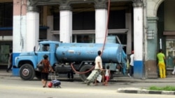Sin agua edificios en La habana y sin una respuesta efectiva de las autoridades. Sin agua edificios en La habana y sin una respuesta efectiva de las autoridades.