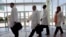 FOTO ARCHIVO. Médicos cubanos en la Universidad de Brasilia en 2013 se entrenaron como parte de la primera contratación del programa Mais Médicos. (AP Photo/Eraldo Peres)