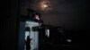 Un apagón en Naranjal Norte en Matanzas, Cuba. La crisis electroenergética de Cuba vivió este viernes uno de sus peores capítulos cuando el sistema eléctrico de Cuba colapsó totalmente.