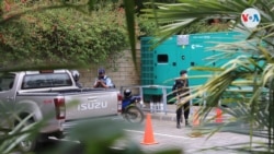 La policía nicaragüense será la encargada de autorizar los mitines políticos una vez que el Poder Electoral convoque a elecciones. En la foto los agentes asedian a los opositores. Foto Houston Castillo, VOA.