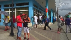 Los télefonos públicos, un servicio con muchos problemas en Cuba Los télefonos públicos, un servicio con muchos problemas en Cuba