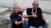 Yolanda Carmenate junto a su hijo, el activista de UNPACU Cristian Pérez Carmenate.