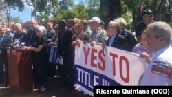 Exiliados y opositores cubanos enviaron una petición al presidente Donald Trump para que active los Títulos III y IV de la Ley de Libertad Cubana.