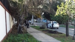 Asedian a opositora y sus hijos menores Asedian a opositora y sus hijos menores