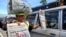En Managua, venta del diario La Prensa. (AP/Ariel Leon).