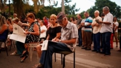 Más del 30 % de los cubanos votarán No al referendo constitucional Más del 30 % de los cubanos votarán No al referendo constitucional