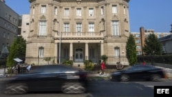 Vista de la embajada de Cuba en Washington.